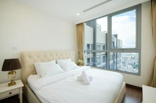 Vinhomes Central Park (Vinhomes Tân Cảng) - Fully furnished apartment, right in the shopping center and central park, private, 1-3 Bedrooms,... - Ho Chi Minh - 1