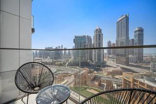Silkhaus Comfy 1BR by Burj Khalifa with Balcony - Dubai - 9