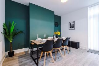 Pristine 3-bed home in Anfield by 53 Degrees Property, Ideal For Big Groups & Business, FREE parking! - Liverpool - 4