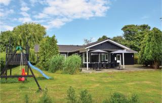 Cozy Home In Humble With Sauna - 3