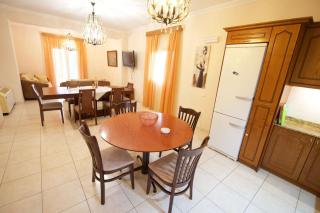 House of Roses - Perivolion - 3