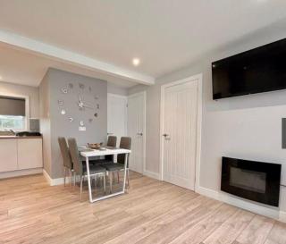 Beautiful Chalet In The Seaside Village Of Scratby, Norfolk Ref 51054S - 6
