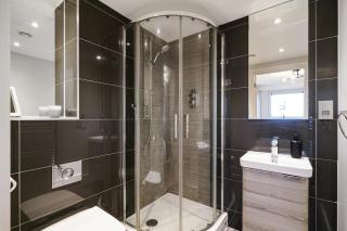 Luxury Apartment With Stunning Views on 10th floor - 5
