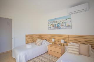 Buenti Apartments Beach Beautiful view - Marbella - 2
