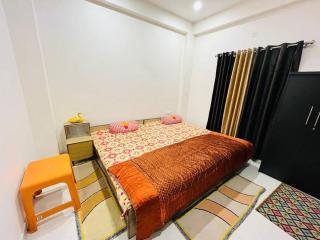Raj Homestay- Homely Comfort - Varanasi - 2