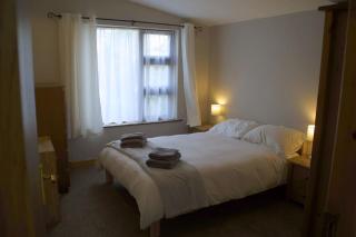 Bright spacious mews in great location - 5