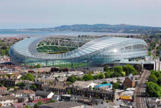 Bright spacious mews in great location - 1