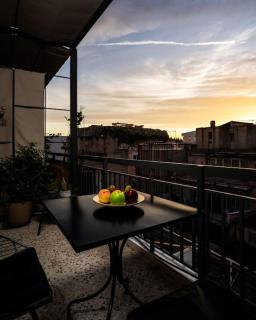 TheHostMaster Picturesque Acropolis Hill Penthouse - 8