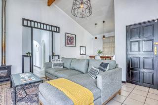 Modern Spanish House-3br-pool-solar-samrand - 4