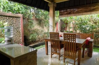 Jes 2 - Ubud - 0