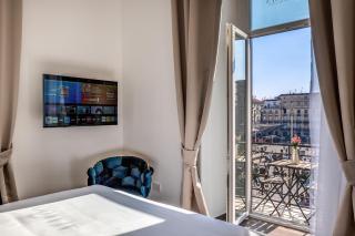 ATAROOMS Suites Napoli - Naples - 3