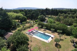 typical provençal farm house close to l'isle sur la sorgue - 12 persons - 5