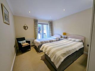 SoHot Stays-Garden Apt-Free Parking Ground Flr - 5