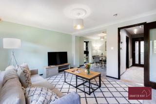 Isleworth - 4 Bed Modern House - Brentford - 9