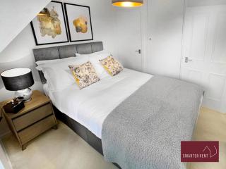 Wokingham - 2 Bedroom Maisonette - With Parking - Wokingham - 0