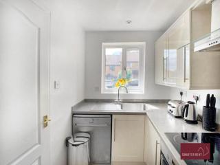 Twyford - Modern 2 Bedroom House - With Garden - 5