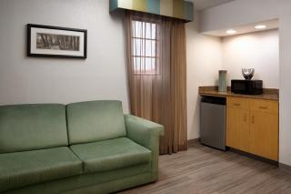 La Quinta Inn by Wyndham Victoria - Victoria - 3