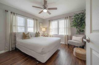 Pool house w/lg yard in the heart of Tampa - 9