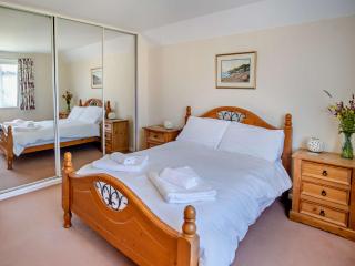 4 Bed in Shanklin IC068 - Shanklin - 2