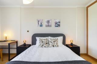 Spacious 2BR apartment with free parking in Lisbon by Soulplaces - Lissabon - 2