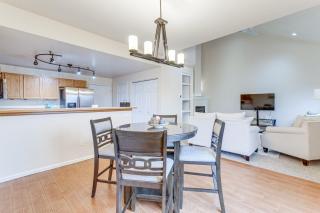 12 Mi to DIA Cozy Denver Townhome with Fireplace! - 0