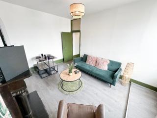 2 Bedroom Flat with indoor fireplace in Shepherds Bush, near White City - Londra - 3