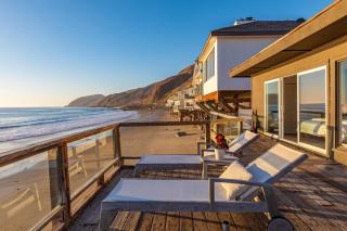 Malibu Beach Home Private Sandy Beach and Surf - Malibu - 7