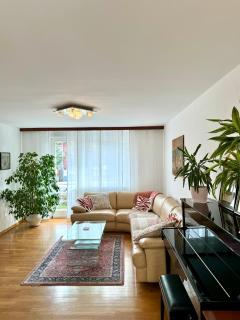 Central Villa with Garden - 9