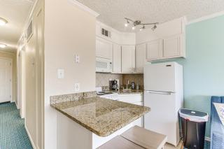 Beach Access! Resort Condo 3 Mi to Moody Gardens - Galveston - 1