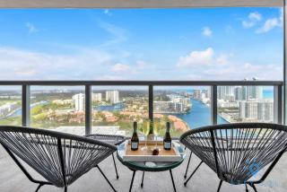 Upper Apartment - Pool - Gym - Near Beach - Hallandale Beach - 3