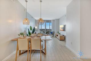 Upper Apartment - Pool - Gym - Near Beach - 7
