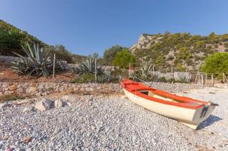 Elegance Villa: Classy Paradise w/ a private beach - 1