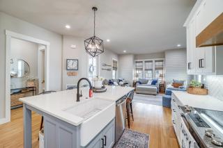 Cozy Carlton Landing Home - Pools and Lake Access - Canadian - 4