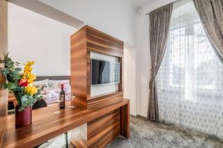 Starlight Luxury Suites - 2
