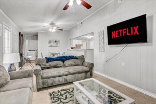 Stylish 4 bedroom home in Groves - Groves - 9