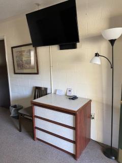 Forest Lodge Motel - Happy Camp - 2