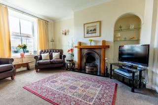 WILLOW COTTAGE - Cost 3 Bed Cottage in Penrhyn Bay with Sea Views with Access to Snowdonia - Llandrillo-yn-Rhôs - 9