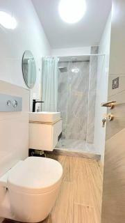 Andrew-Endless Summer Mamaia Nord Apartaments - 2