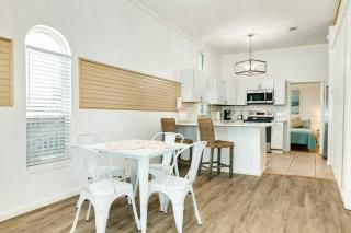Beach Bum - Limited Steps - Minute Walk to Beach - Surfside Beach - 4