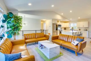 Modern Woodinville Home with Hot Tub and Sauna! - 0