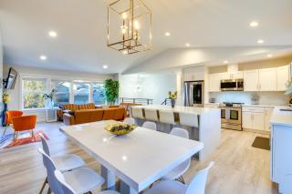 Modern Woodinville Home with Hot Tub and Sauna! - 4