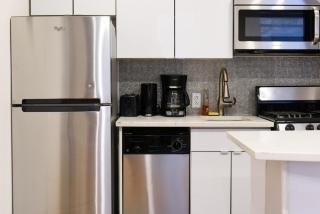 26-4B Newly Furnished 1BR W D Courtyard - New York - 3