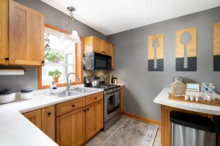 Elegant House 2 min from BSU/Hospital/Downtown - Muncie - 2