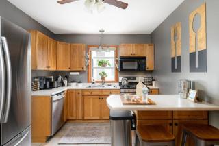 Elegant House 2 min from BSU/Hospital/Downtown - Muncie - 1