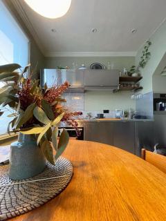 TubeSide Stylish 2-Bed Flat - London - 0