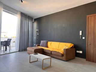 Qawra penthouse 4person AC+wifi - 7