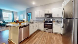 H4N Furnished Apartments at Ellipse Urban in Hampton VA - Hampton - 4