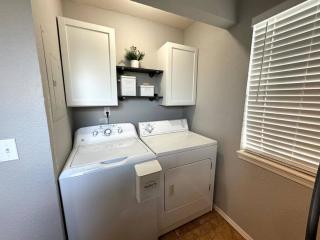 Modern Comfort: Updated Cozy Condo in Indian Point - Branson - 9
