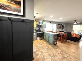 Modern Comfort: Updated Cozy Condo in Indian Point - Branson - 4