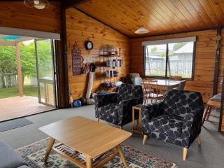 Hosts on the Coast - Laidback Linton - Whangamata - 2